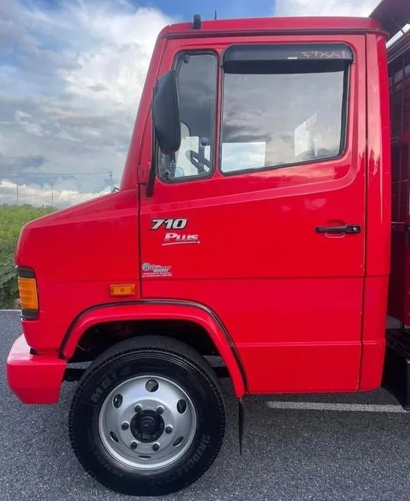 Mb 710 carroceria ano 2012 - Foto 5