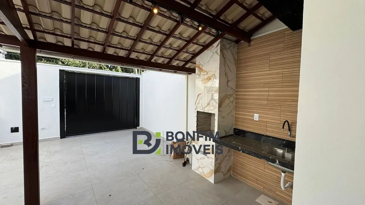 Casa nova 100% plana com ótima área gourmet no bairro Altinópolis!