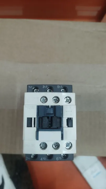 Contator lc1d18 BD Telemecanique 3 polos