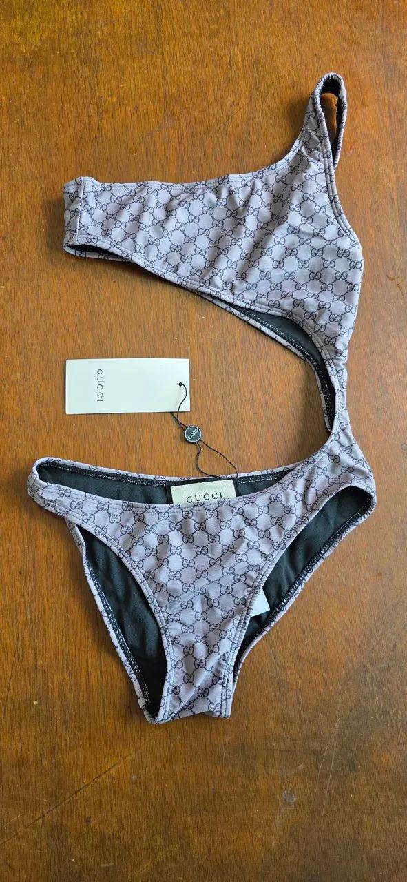 Biquíni Gucci
