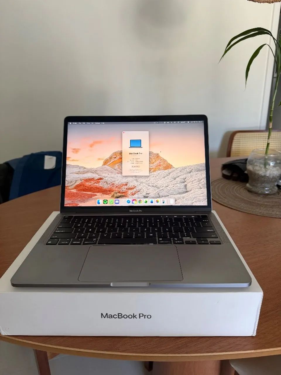 Macbook Pro M1 2020 256gb 8gb Ram 97% de saúde da bateria