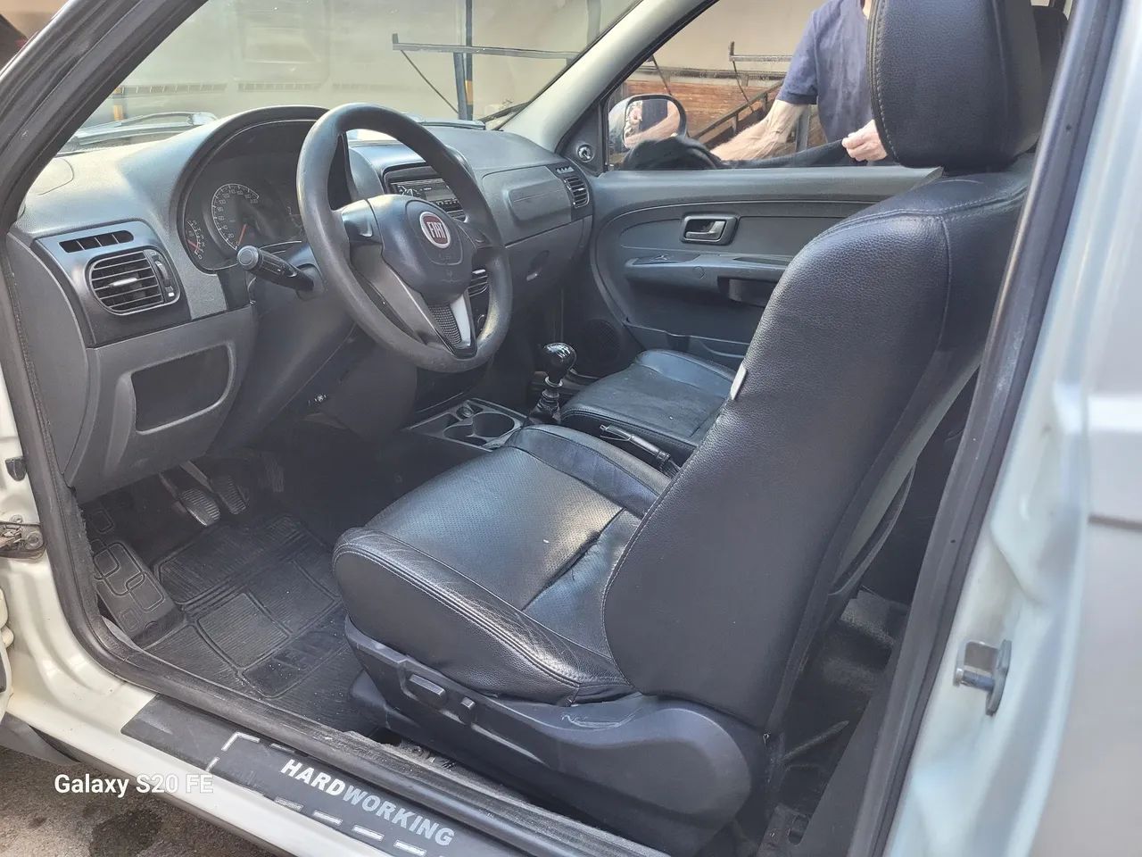 Fiat Strada Working Hard 1.4 Fire Flex 8V CS 2017 - Foto 4