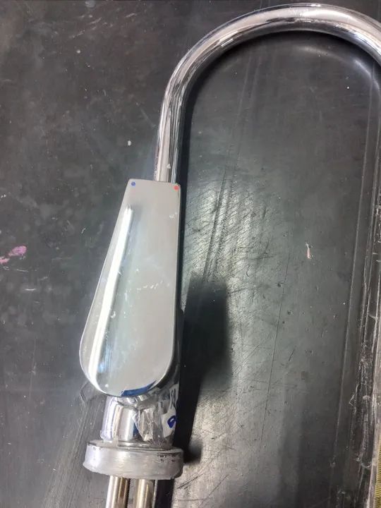 Torneira  - deca - água quente e fria - Foto 2