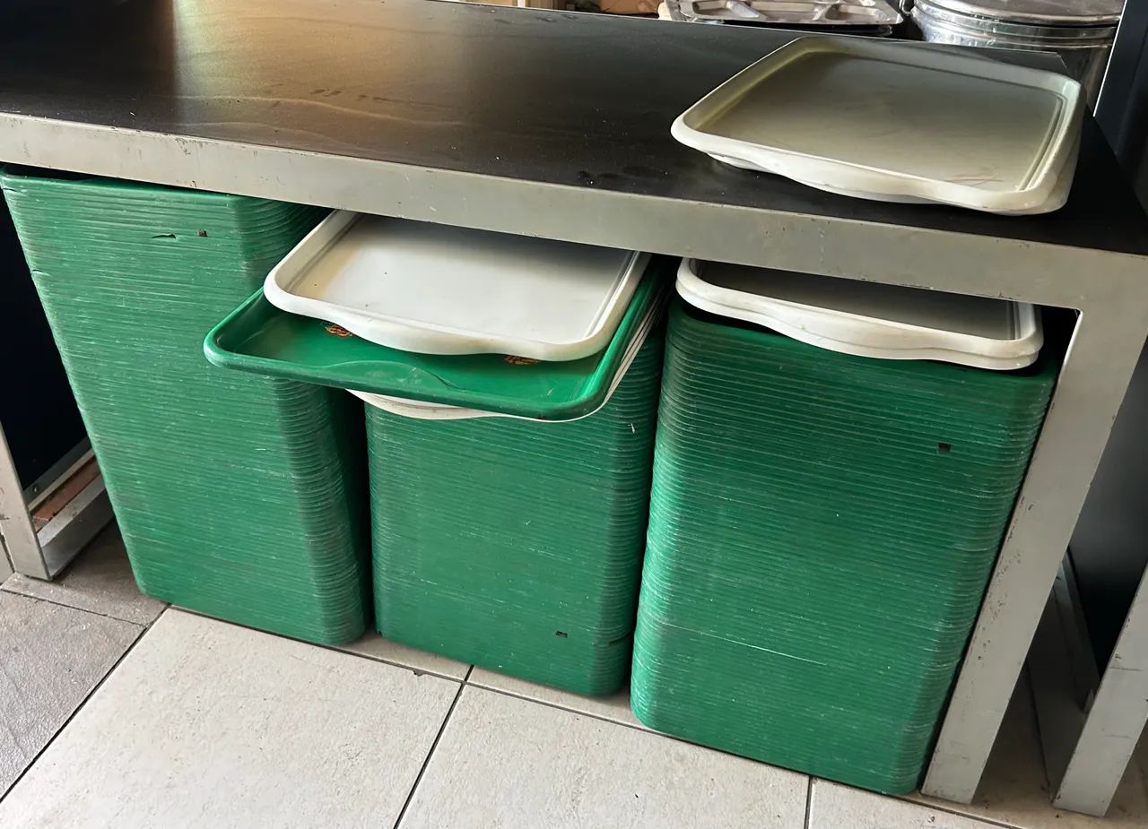 Bandejas Plásticas Para Restaurante-Padaria e Outros  - Foto 3