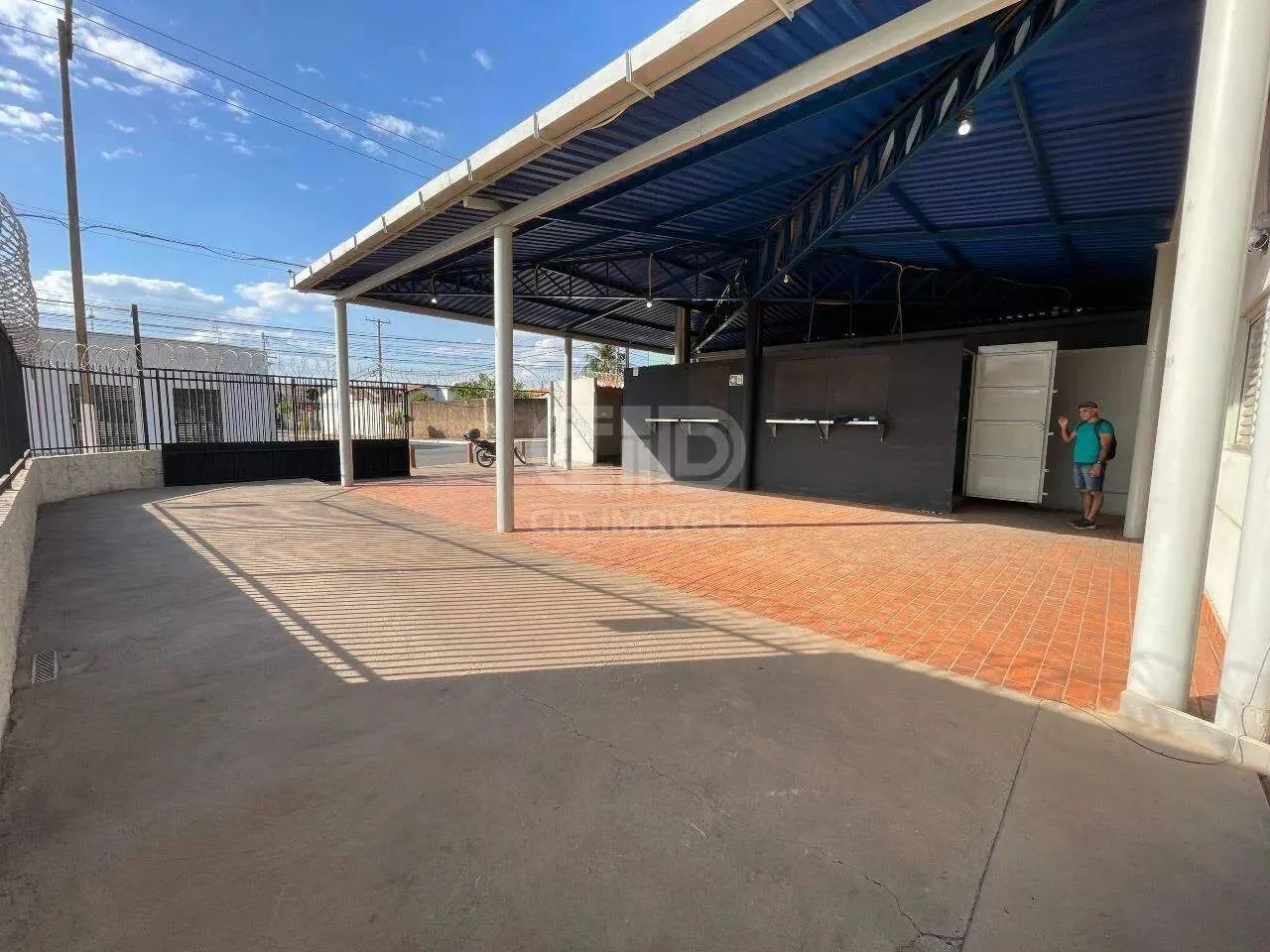 Salão comercial com 220m² no bairro Morada do Ouro - Foto 4