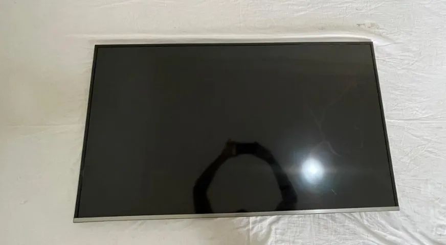 Smart TV Samsung LED 4K 49 Polegadas UN49KU6400G, com defeito na tela.