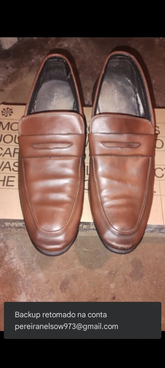 Sapatos sociais de couro marrom
