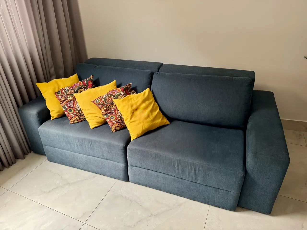 Sofá retrátil azul - conforto e estilo para sua sala - Foto 3