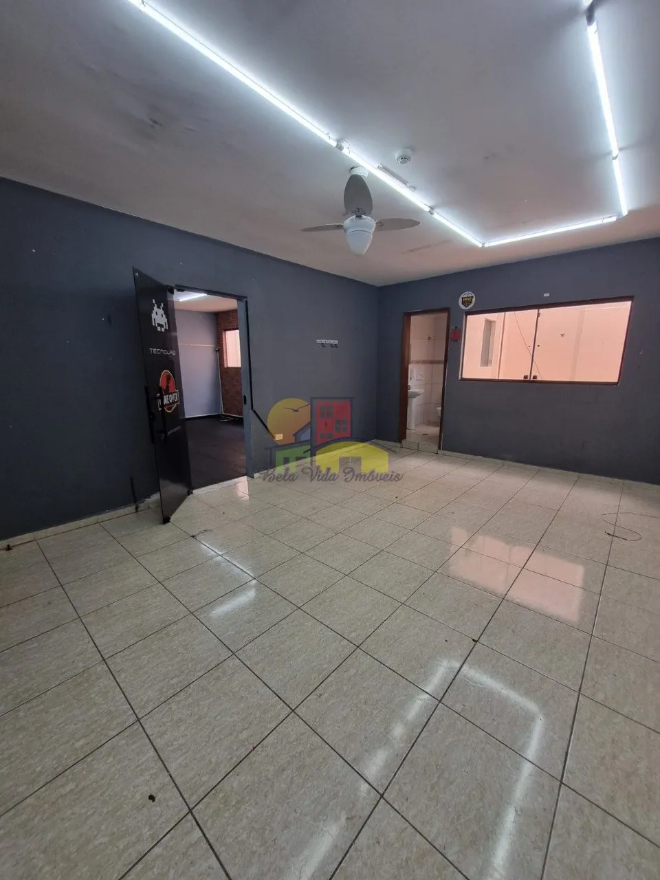 SALAS COMERCIAIS P/ LOCAÇÃO B.STA MARIA - SCS