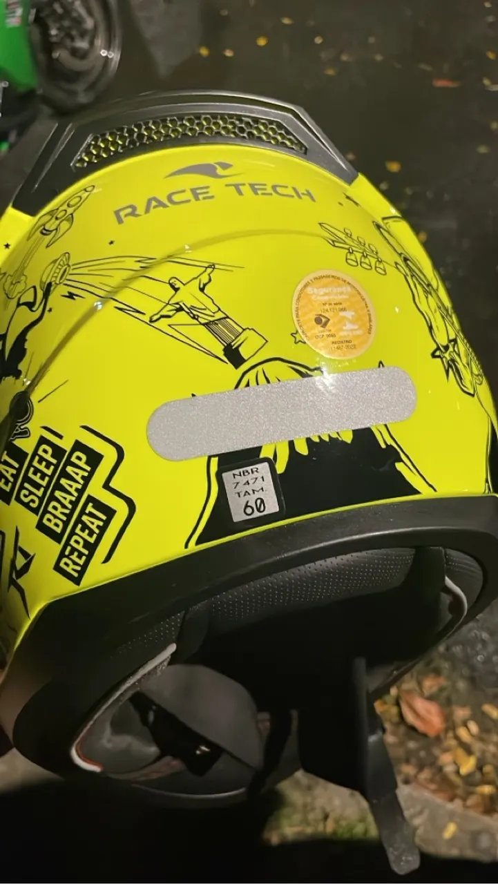CAPACETE RACETECH TAMANHO 60