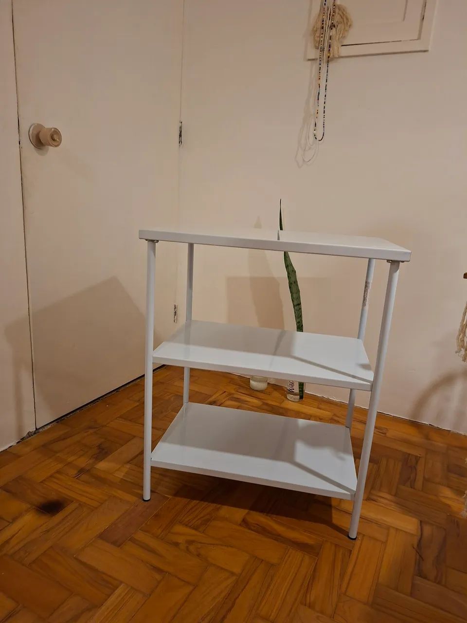 Mesa auxiliar em aço