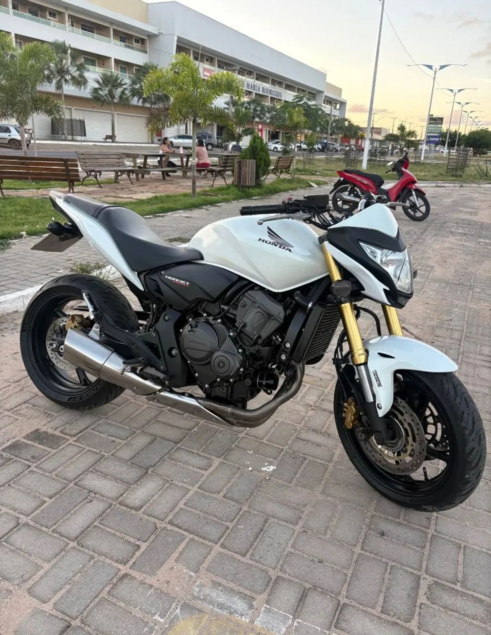 Honda Hornet 600 com 2013