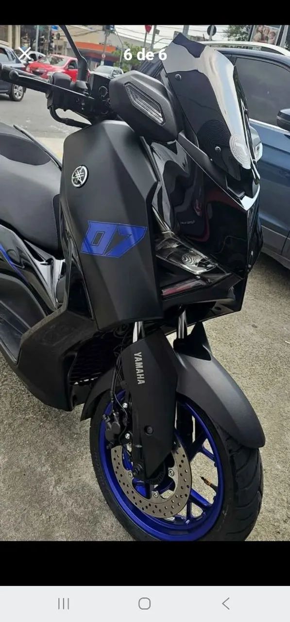X MAX 300 