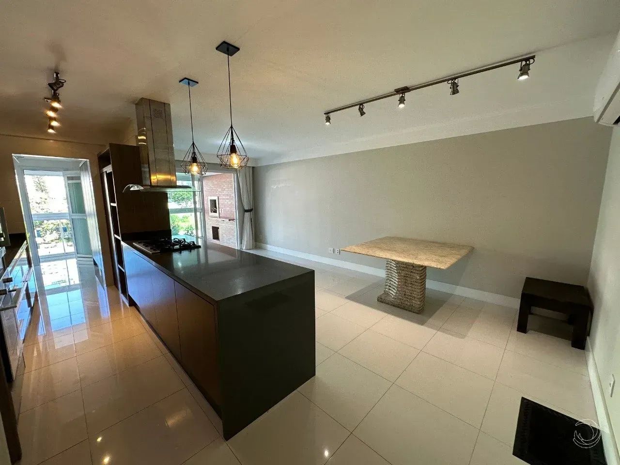 Imóvel para venda possui 101 metros quadrados com 2 quartos em Agronômica - Florianópolis  - Foto 5