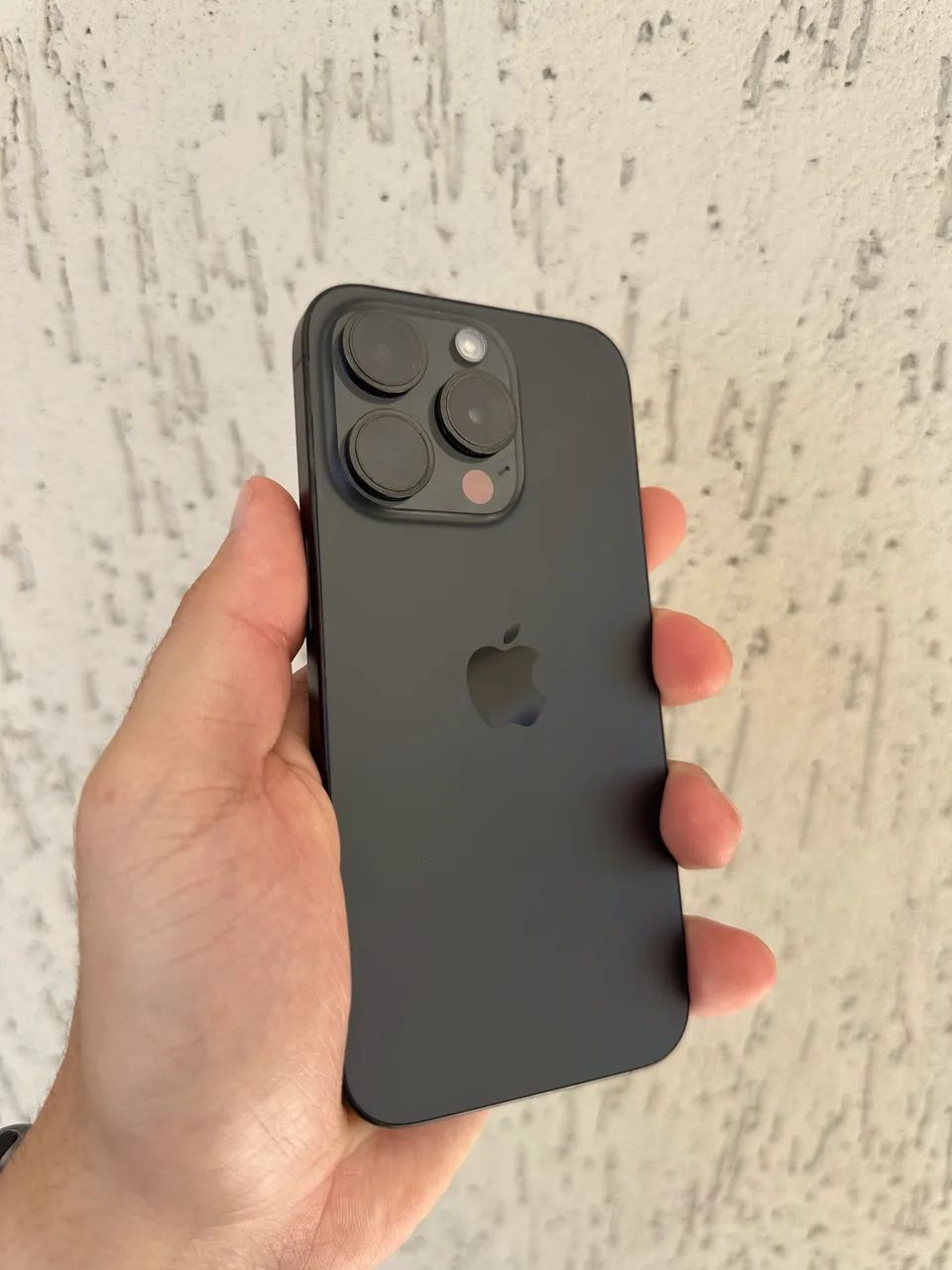 iPhone 15 Pro impecável 