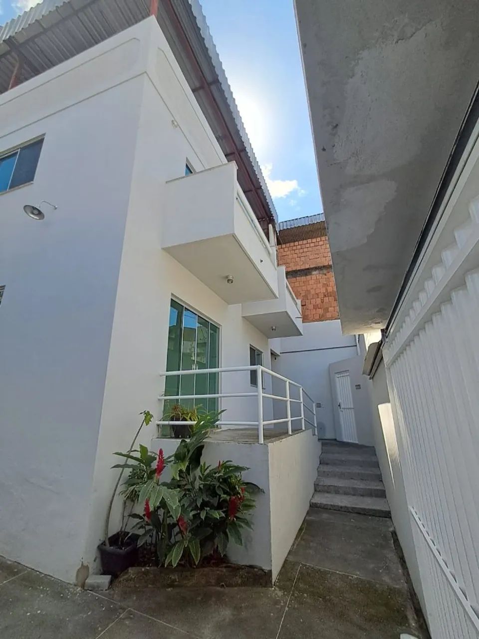 ALUGA-SE EXCELENTE CASA - RESIDENCIAL OU COMERCIA
