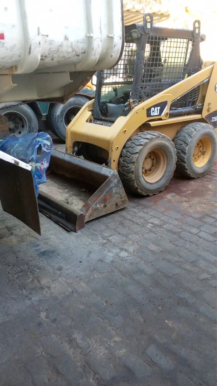 Mini carregadeira  - Foto 3