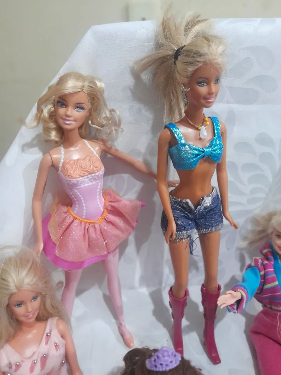 Vendo essas lindas barbie. As cinco - Foto 5