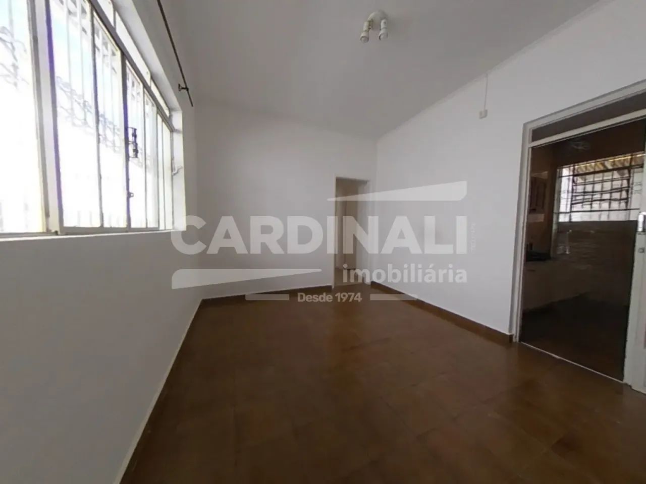Casa de 3 dormitórios com edícula e piscina. - Foto 4