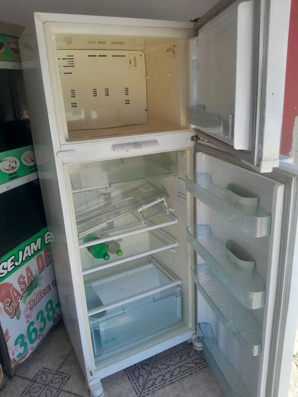 Vende-se uma geladeira  - Foto 2
