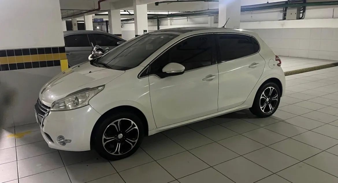 Peugeot 208 208 Griffe 1.6 Flex 16V 5p Aut. 2015