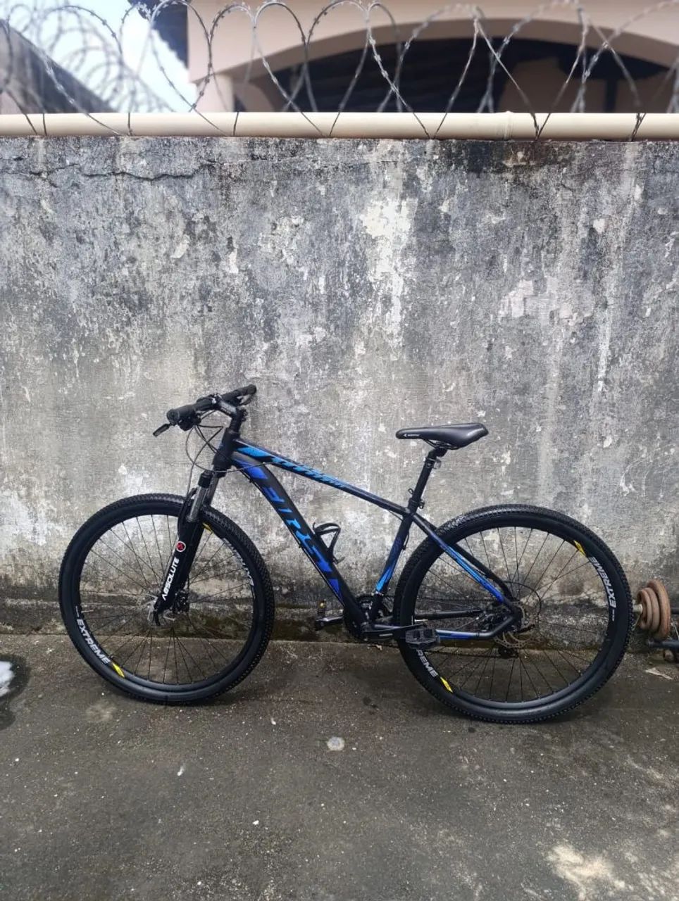 Bicicleta Aro 29", quadro First, semi nova!  - Foto 3