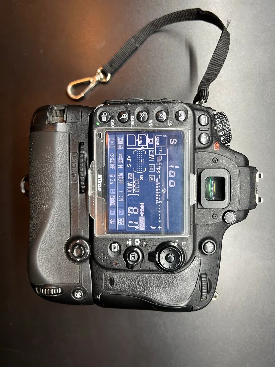 Kit Nikon D610 Full Frame + Lente 24-85mm + 50mm + Flash SB-910 + Batery Grip + 3 baterias - Foto 2