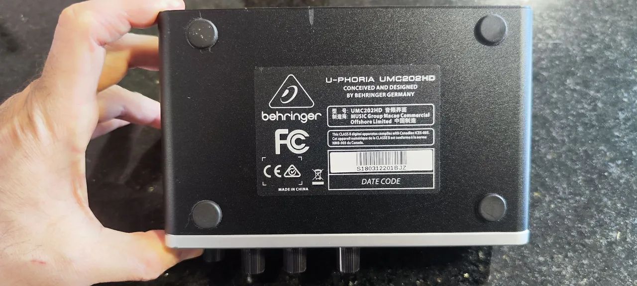 Interface de áudio Behringer U-PHORIA UMC202HD - Foto 3