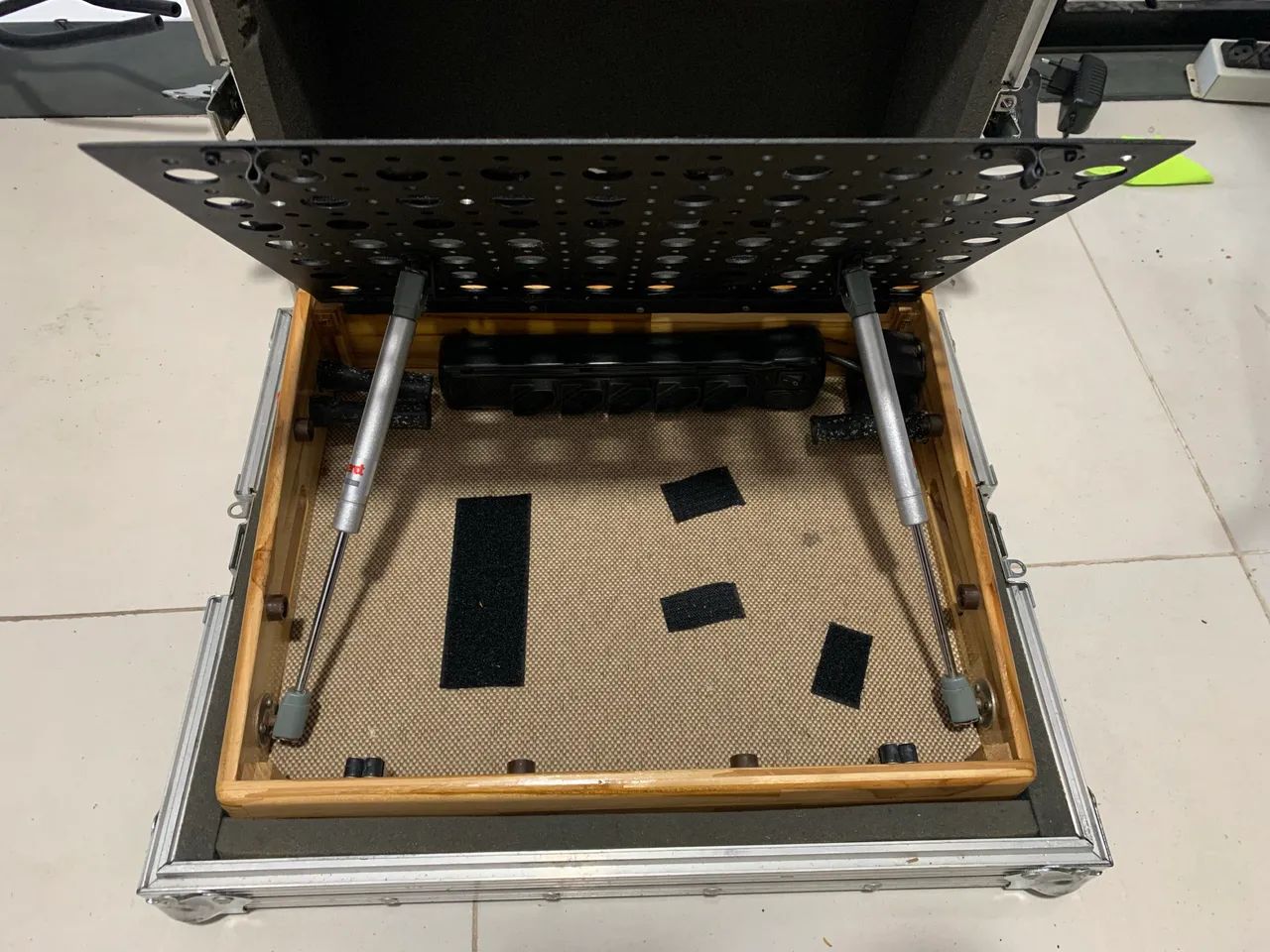 Pedalboard Hands 40x30 c/ case - Foto 3