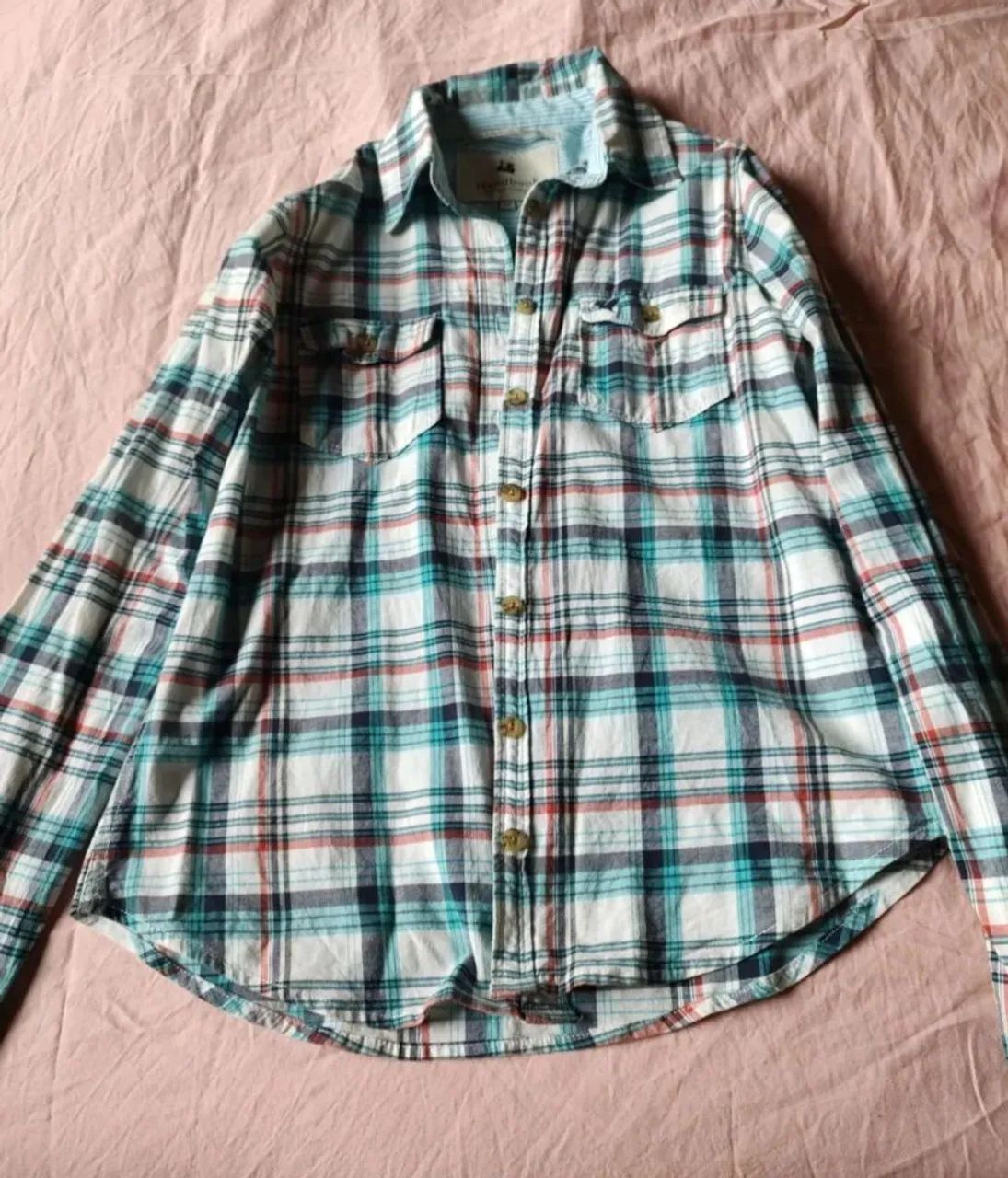 Blusa manga longa feminina.