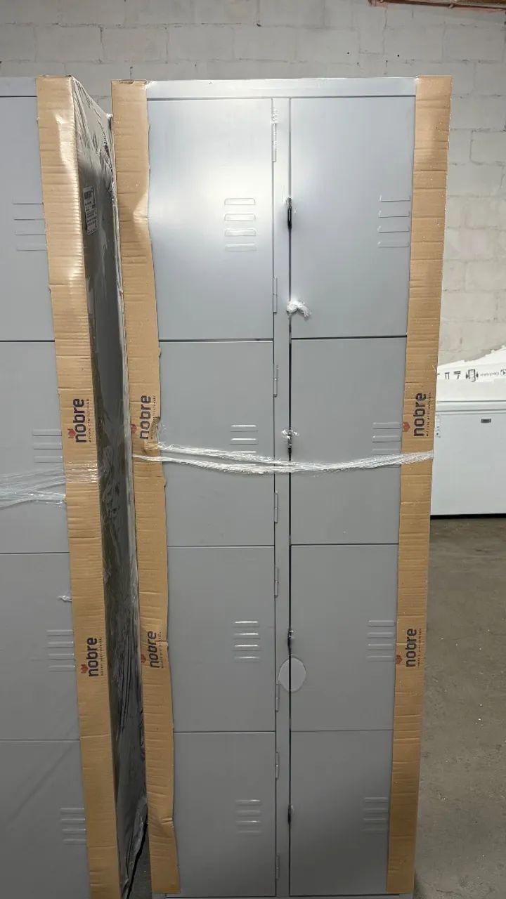 Guarda volume de aço 8 portas nobre 