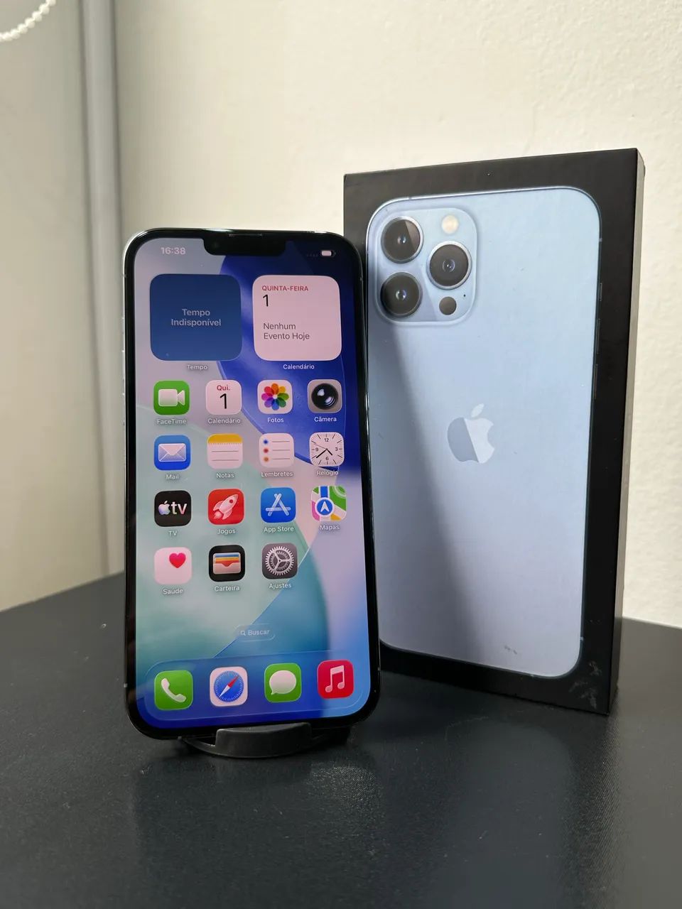 iPhone 13 Pro Max 256gb Azul semi novo impecável - Celulares e