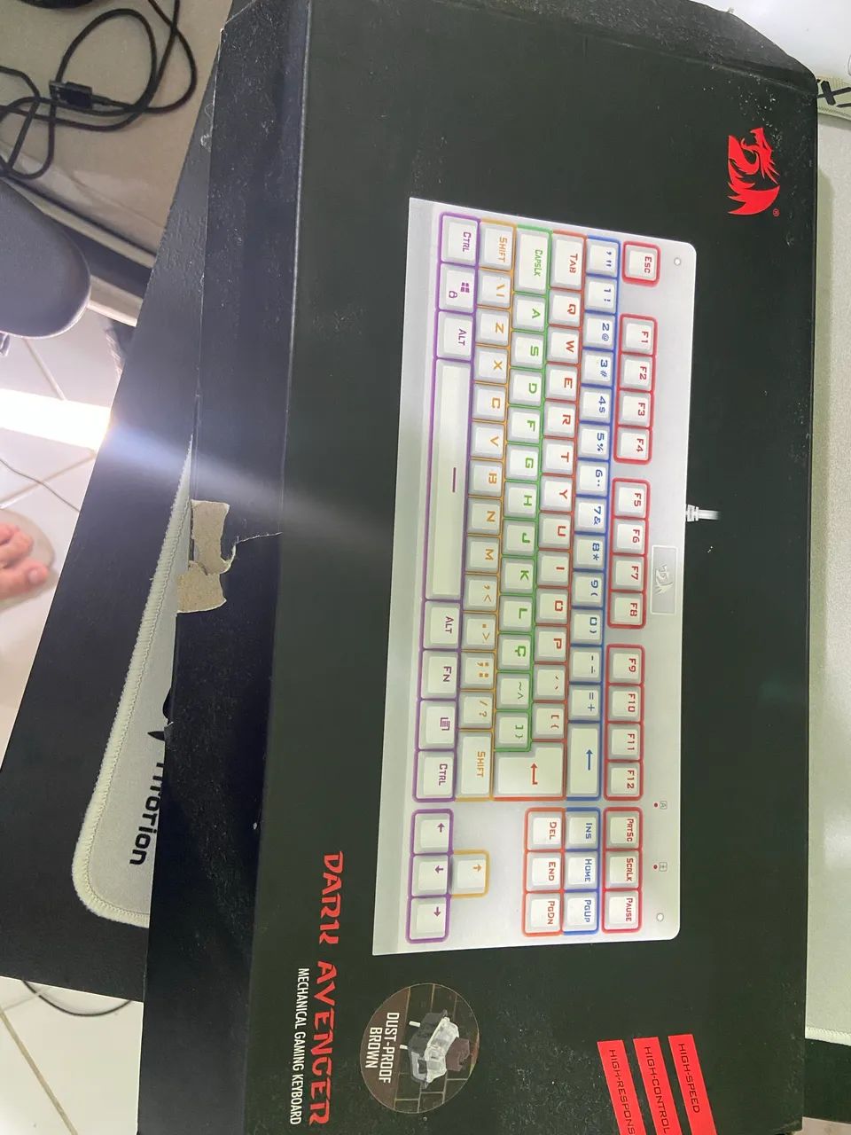 TECLADO REDRAGON DARK AVENGER BRANCO - Foto 5