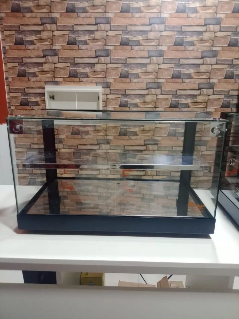 Estufa quente e vitrine fria