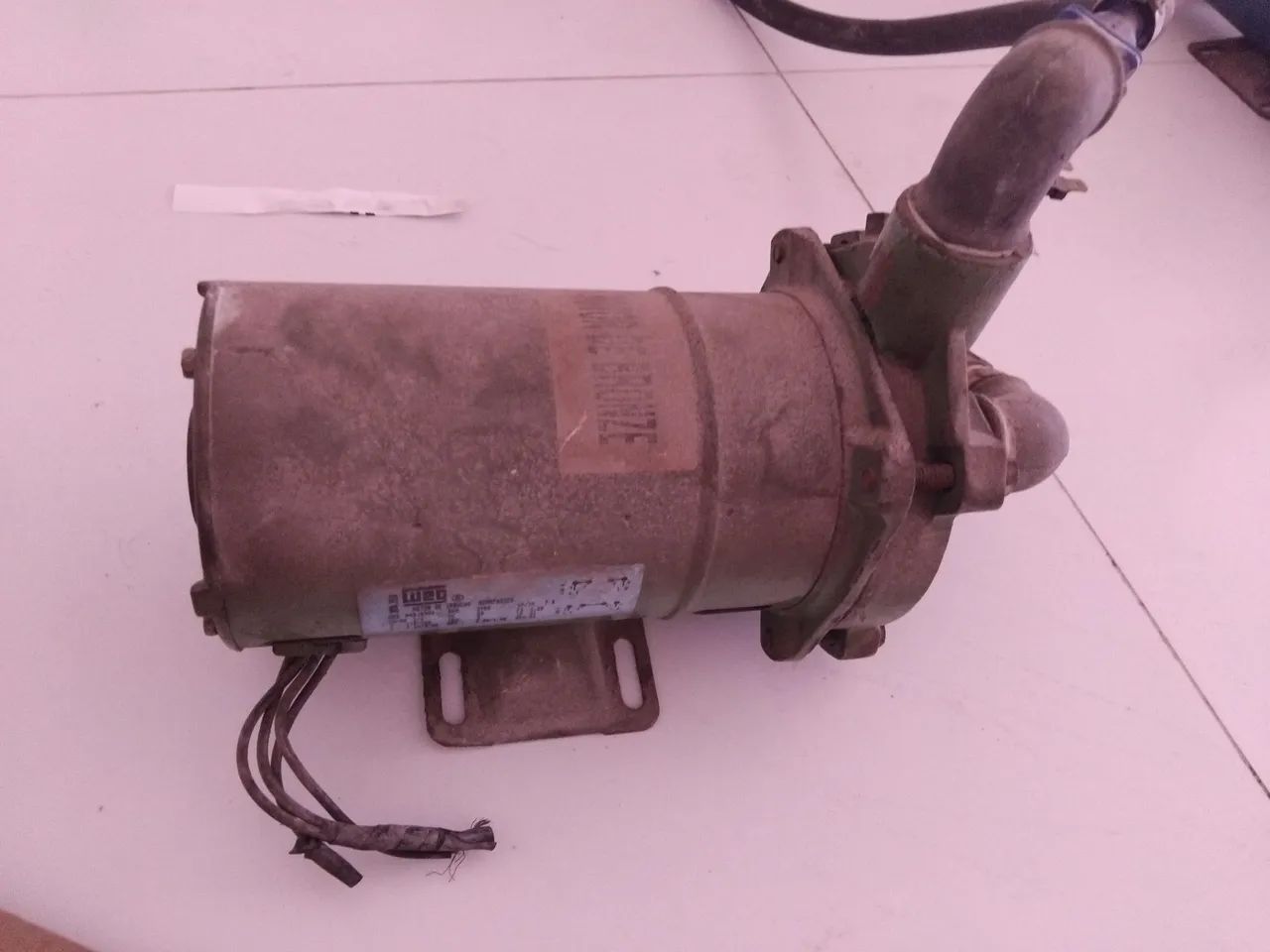 MOTOR BOMBA MARCA WEG 1/2 CV. - Foto 2