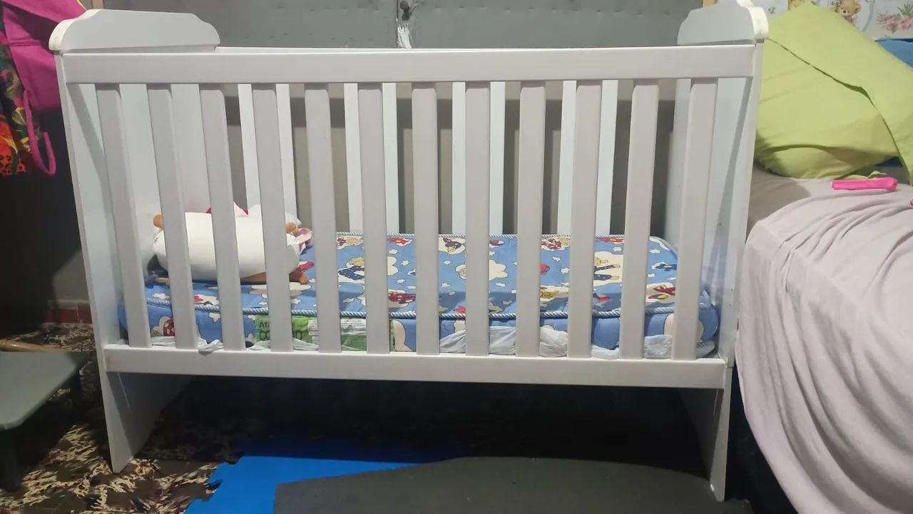 Berço com colchão, cômoda  - Foto 3