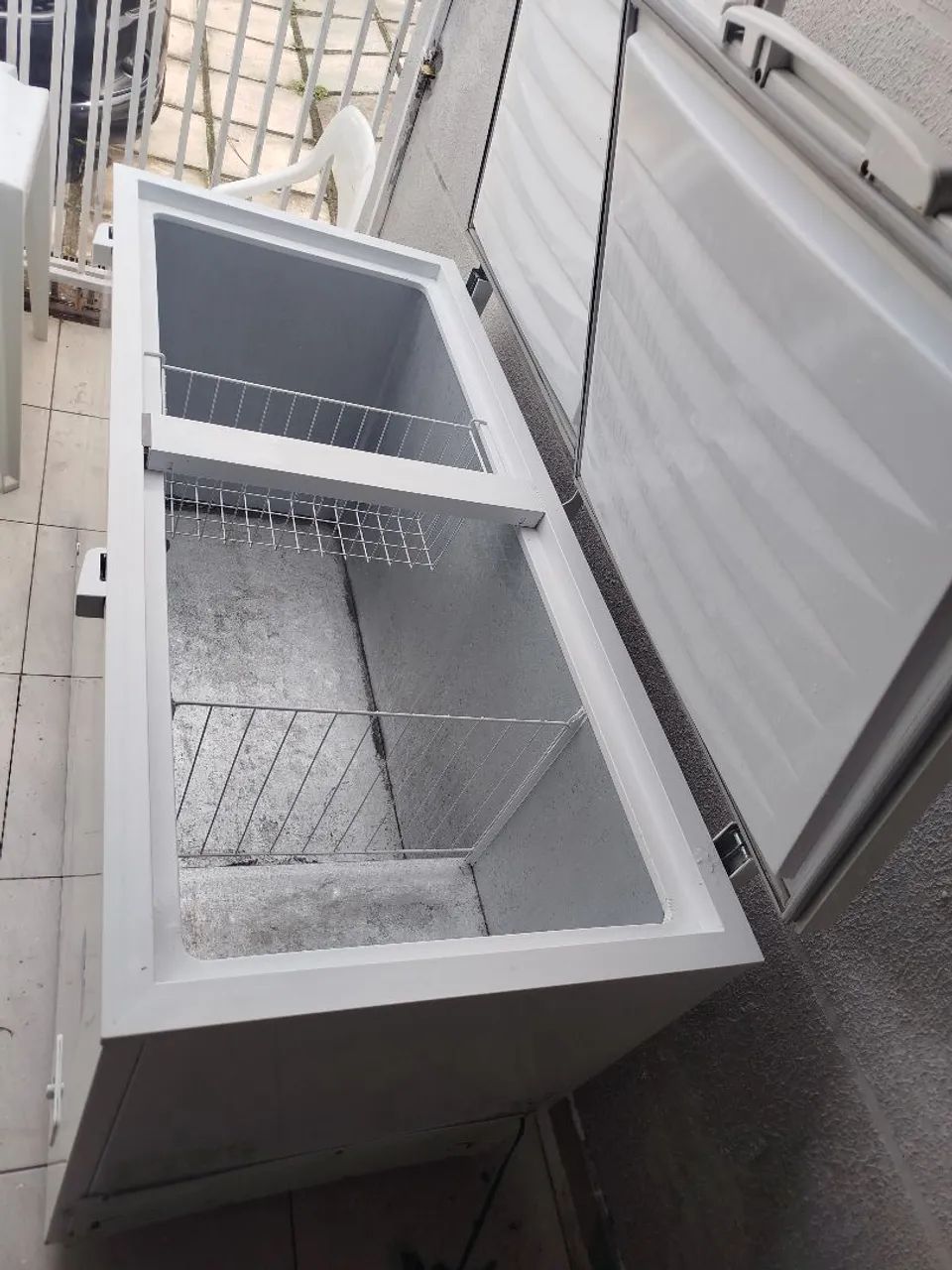 Freezer horizontal Eletrolux H550 220v - Foto 5