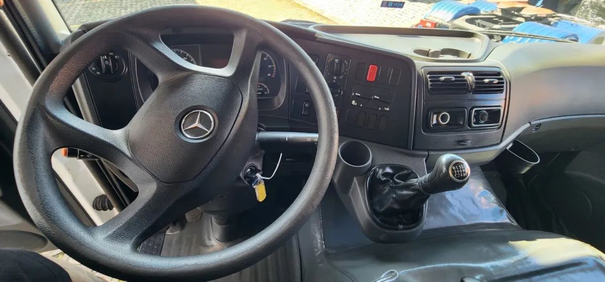 Atego 3030. - Foto 4