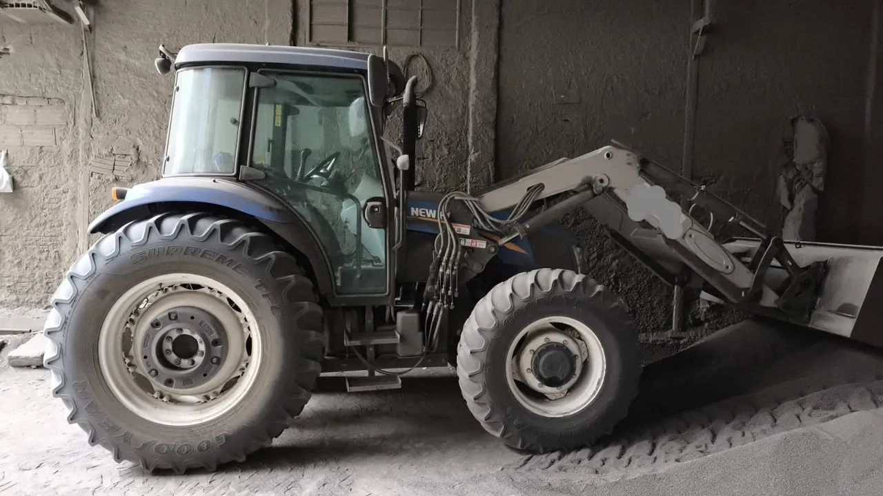 Trator New Holland 