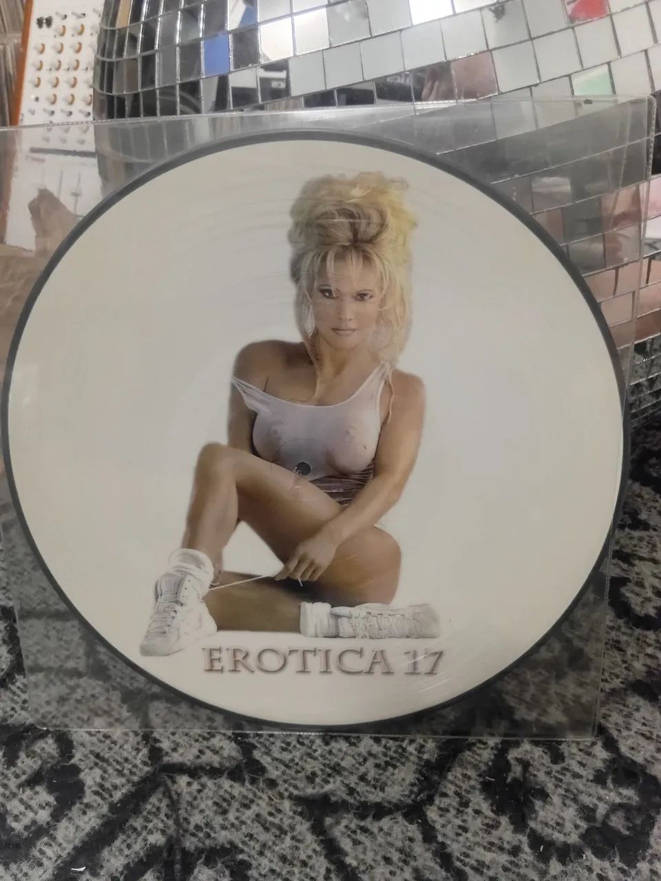 Vinil ? David Guetta ft. Sia ? Titanium , Raro - Foto 2