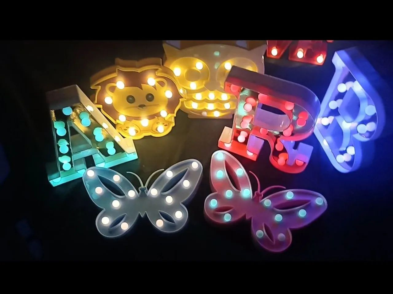 Luminárias em formato de letras e números queima de estoque - Foto 2