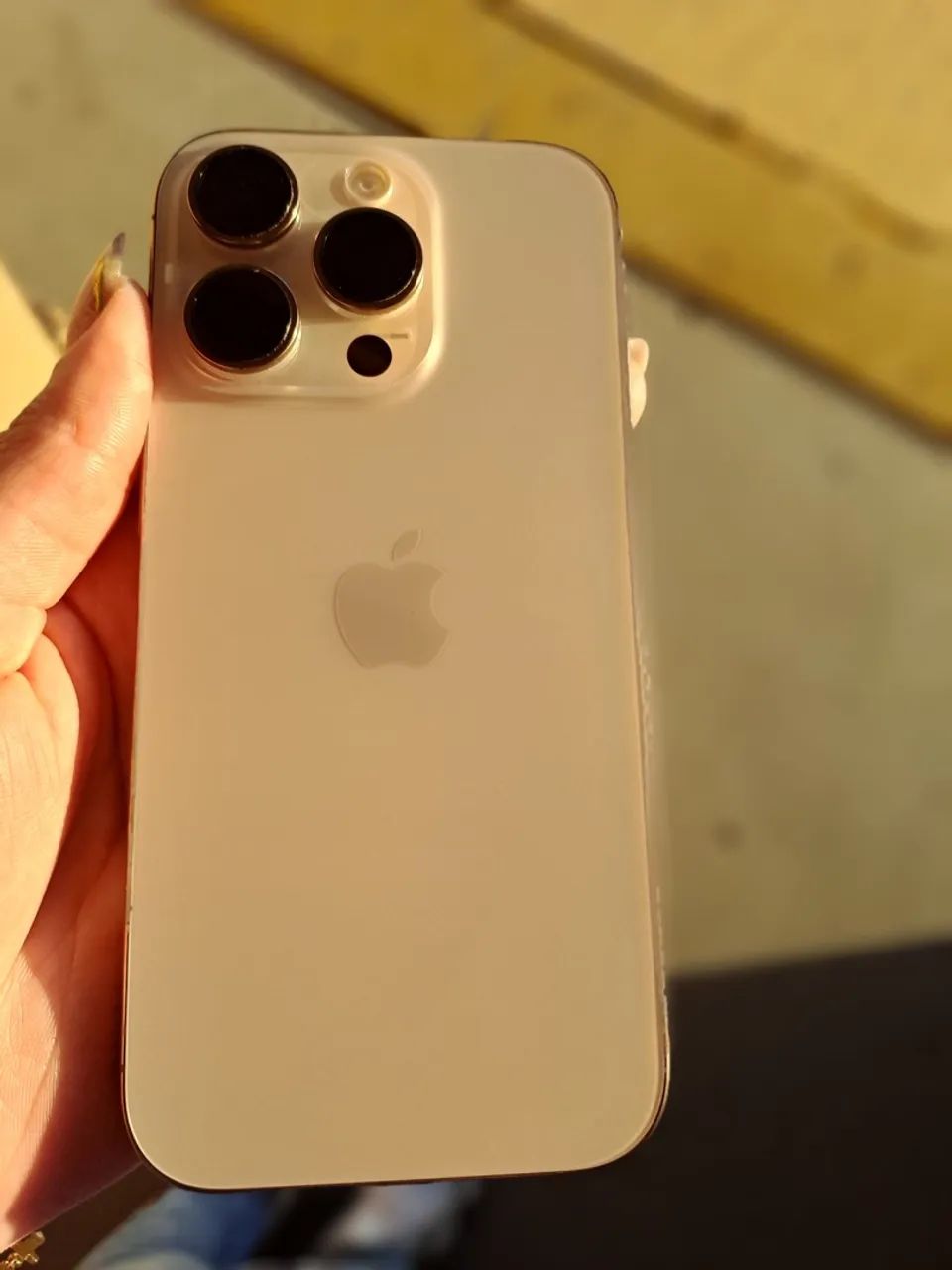 IPHONE 16PRO 128GB Desert Titanium - Foto 3