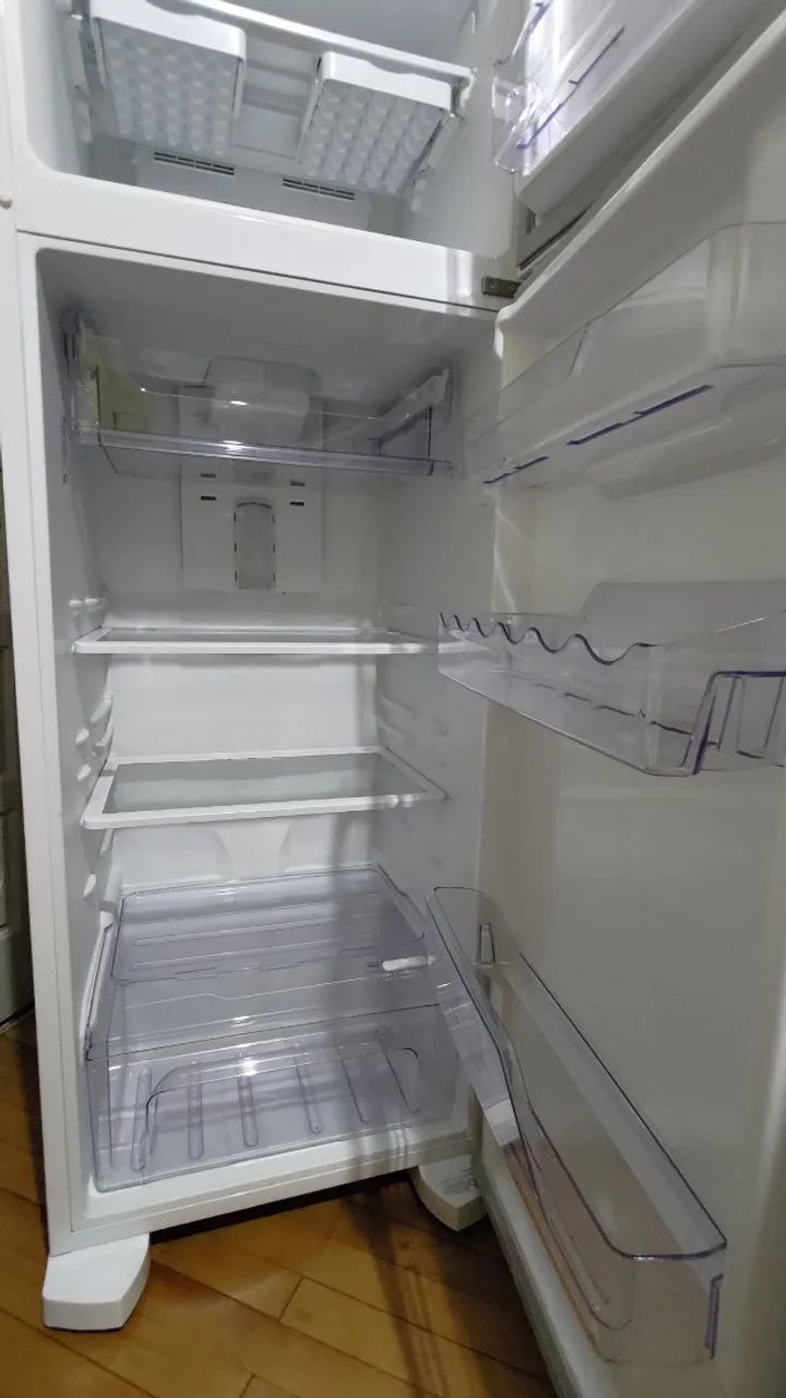 Geladeira Electrolux 310 litros - Foto 2