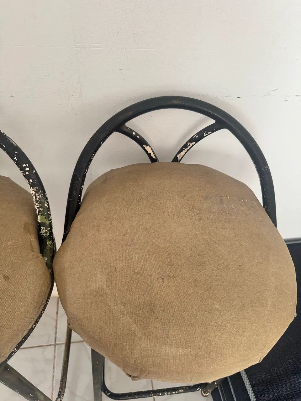 Vendo 2 banquetas  - Foto 3