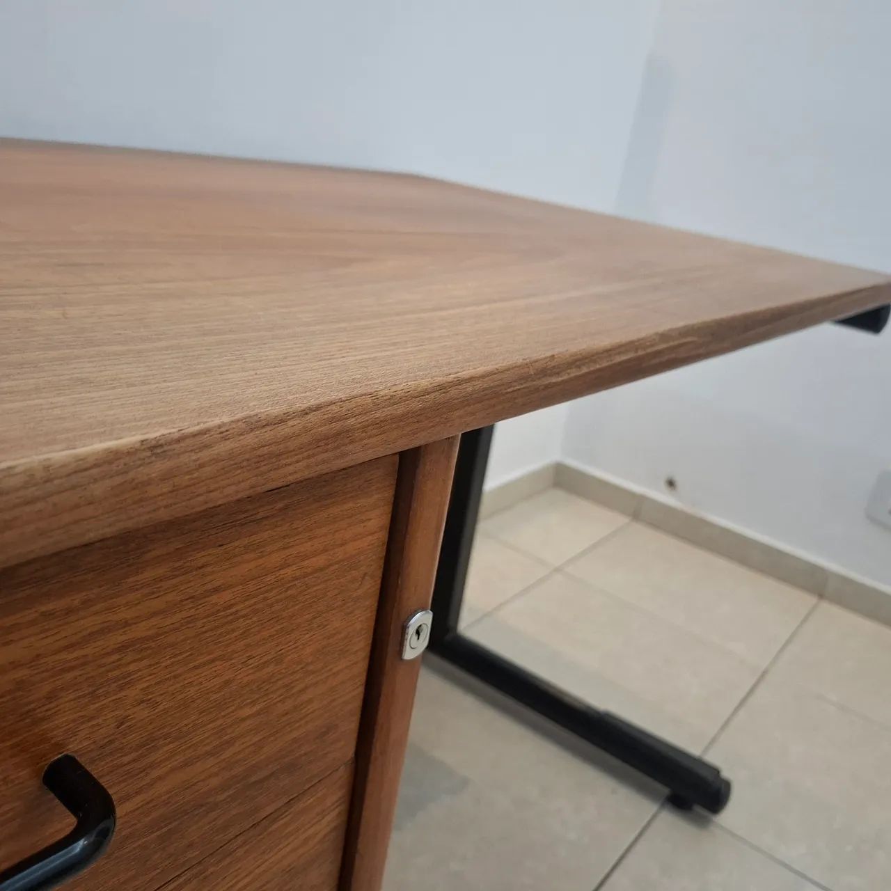 Mesa de escritório/estudo  - Foto 2
