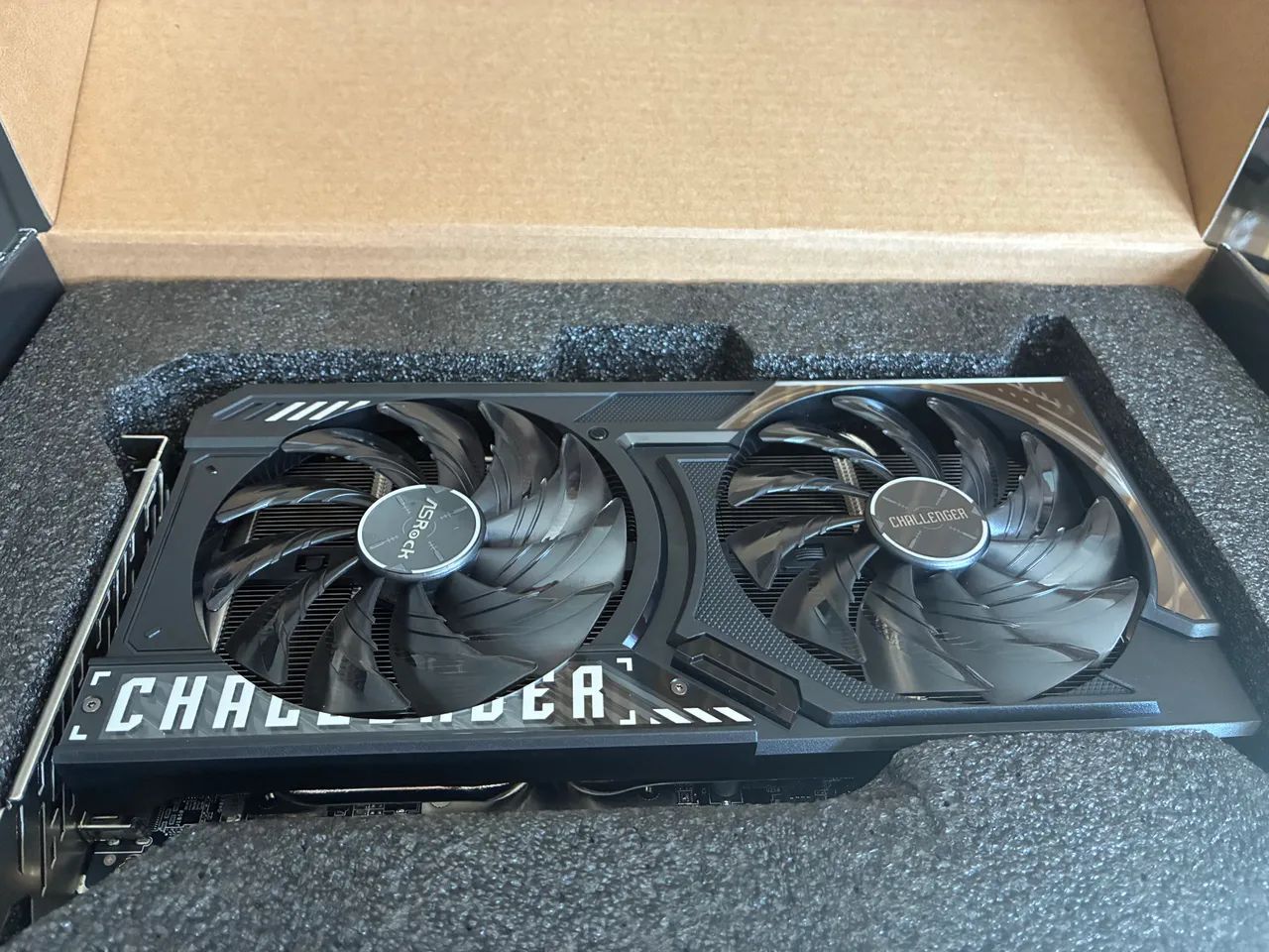 Placa de vídeo RX 9060 16 GB - Foto 4