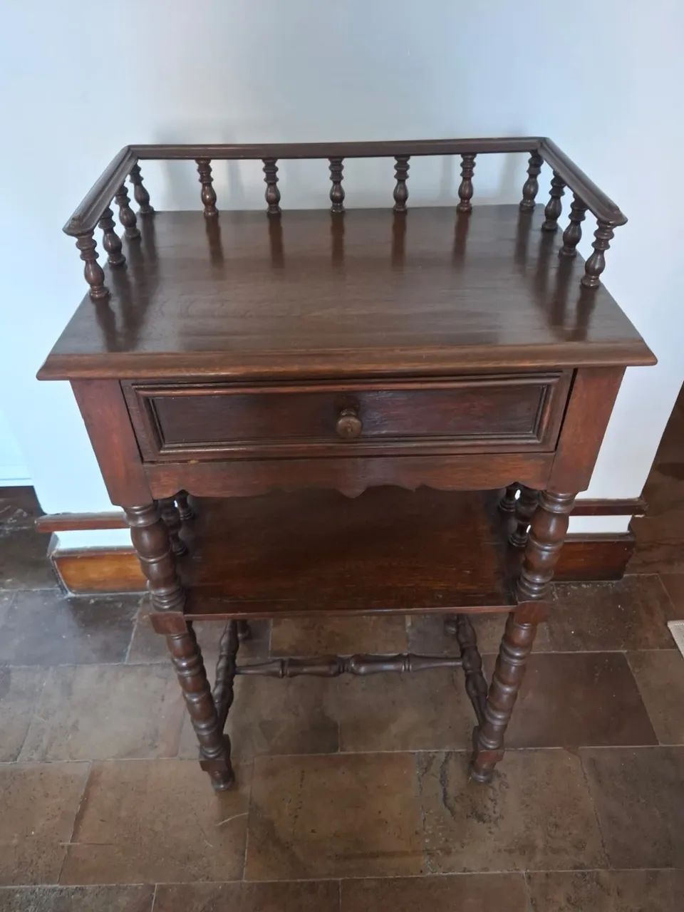 Mesa antiga 