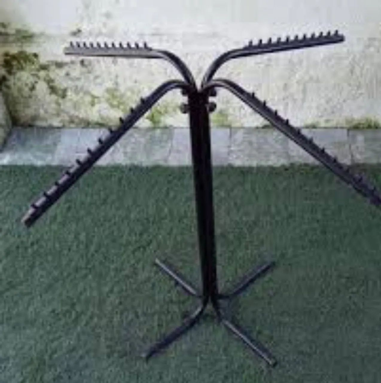 ?Balcão de vidro e  manequim sem cabeça com base arara de chão ? - Foto 3