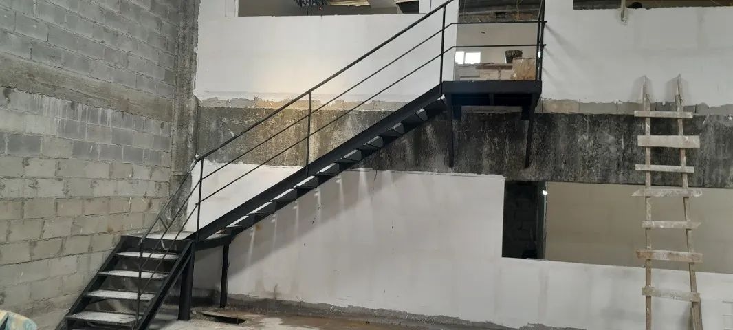 ESCADA CARACOL E RETA  - Foto 4