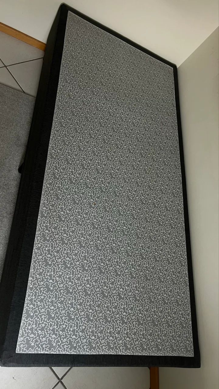 Base Box Solteiro 88x188 cm | Pés de Madeira | Em perfeito estado